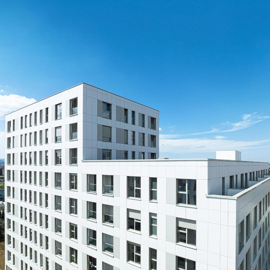 Luxury Rooftop 23 Panzió Tirana Kültér fotó